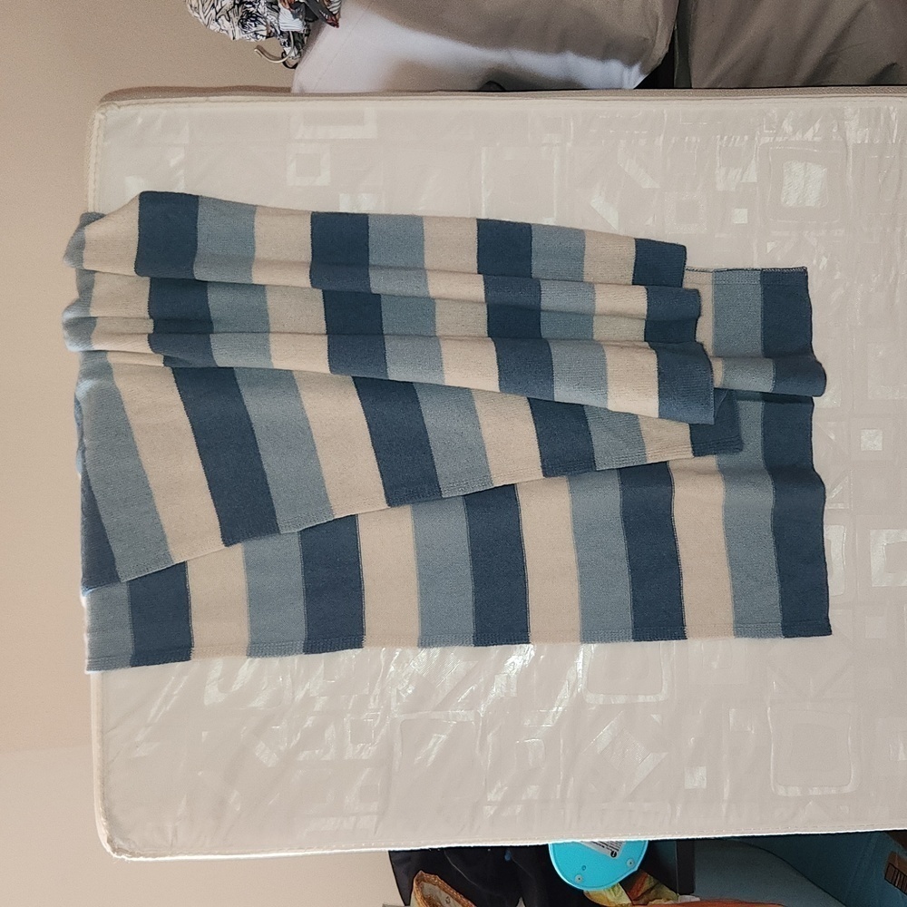 NWOT 1942 AC sciarpa Tonali wool/cashmere blue/white stripe scarf